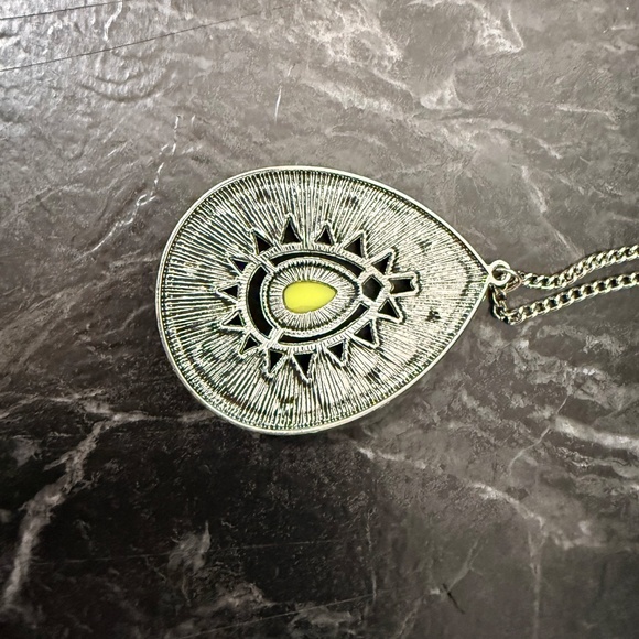 PAPARAZZI Necklace and Earrings Set - Picture 10 of 11